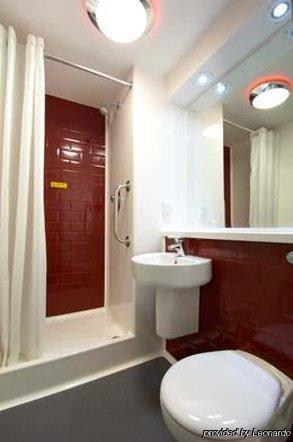 Redwings Lodge Wolverhampton Central Esterno foto