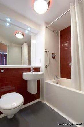 Redwings Lodge Wolverhampton Central Esterno foto