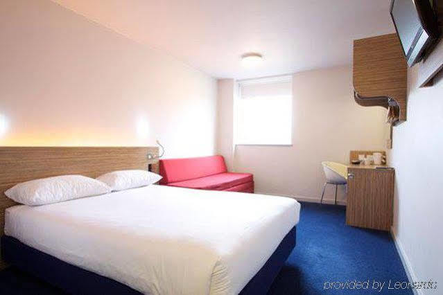 Redwings Lodge Wolverhampton Central Esterno foto