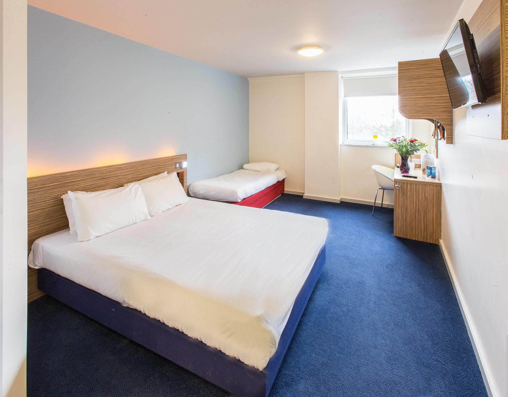 Redwings Lodge Wolverhampton Central Esterno foto